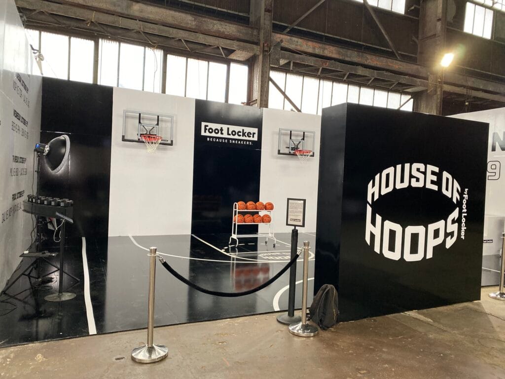 360 booth at DUMBO waterfront event | Mashbooths Modern Photo Booth Rentals 360 bullet-time photo booth rental at Brooklyn waterfront event