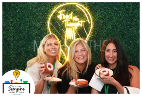 Photo Booth NYC with Neon Sign | Mashbooths Modern Photo Booth Rentals