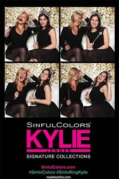  | Mashbooths Modern Photo Booth Rentals