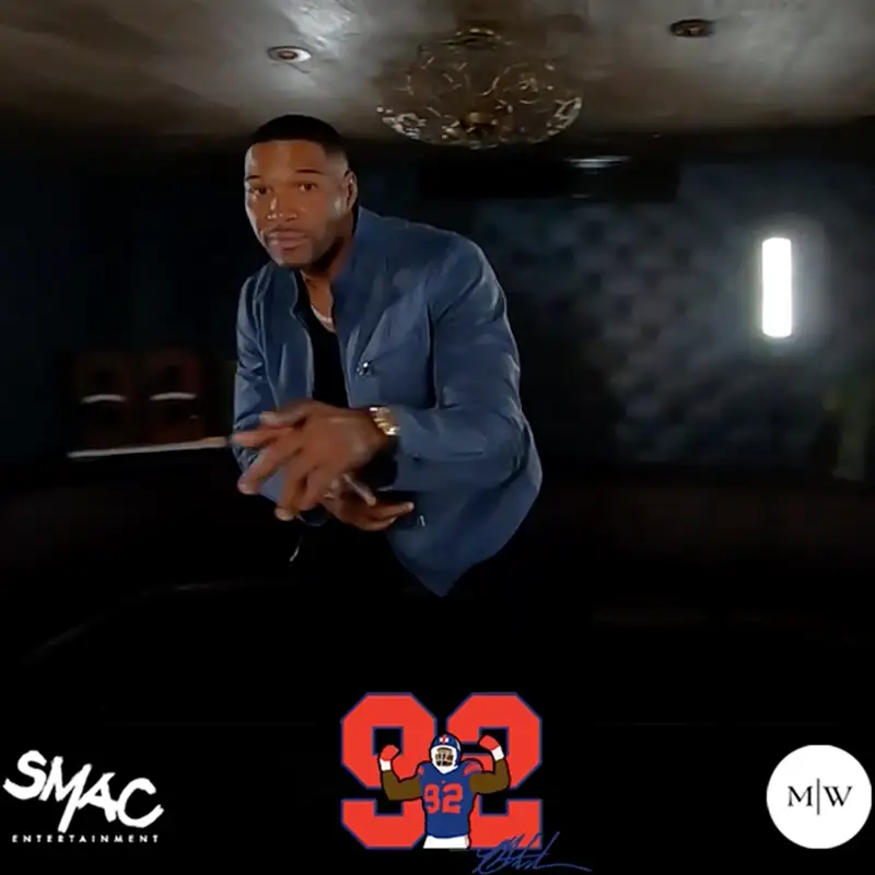 360 photobooth rental nyc-michael strahan | Mashbooths Modern Photo Booth Rentals Michael Strahan enjoying a 360 video booth experience at a New York City event